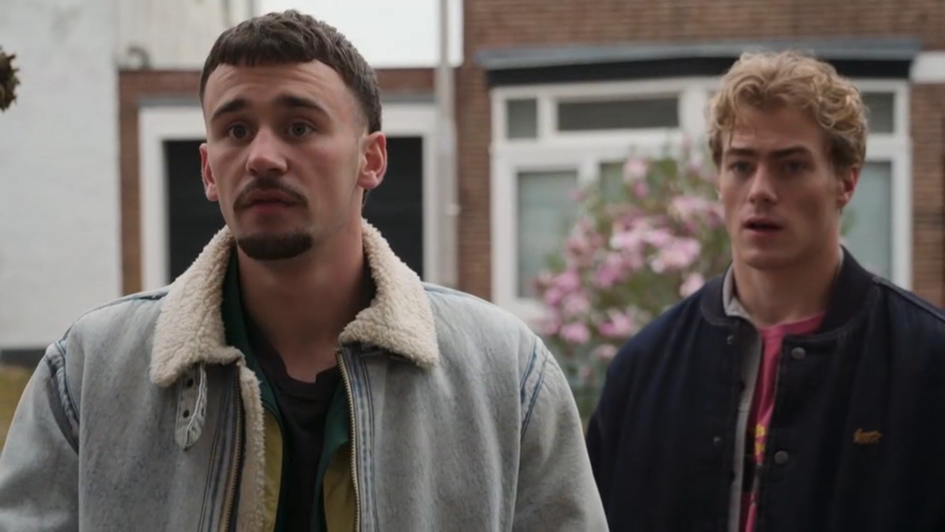 Troj kan fluiten naar zijn centen.